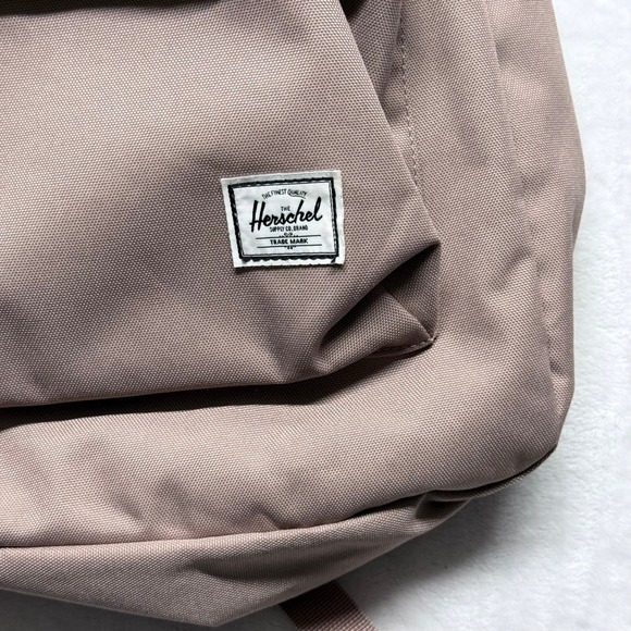 Herschel Supply Co Backpack Dusty Mauve Pink Classic Style Everyday Carry - Picture 2 of 7